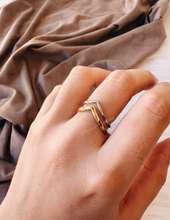 Carregar imagem no visualizador da galeria, ARROW MIX RING
