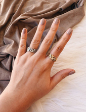 Load image into Gallery viewer, CLASSIC CROWN RING
